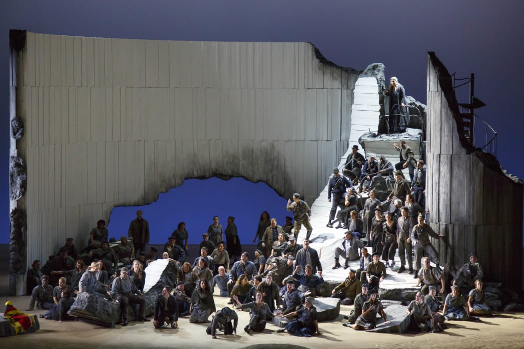 A scene from Les Troyens at Chicago Lyric Opera