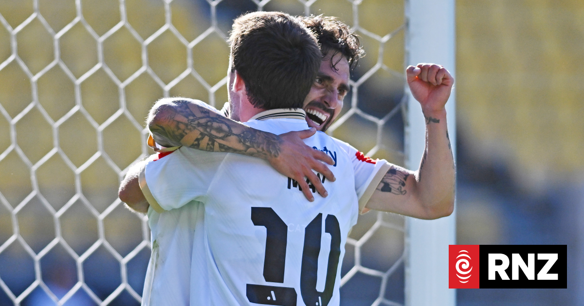 Football: Auckland FC grab a point in Adelaide to stay in the hunt