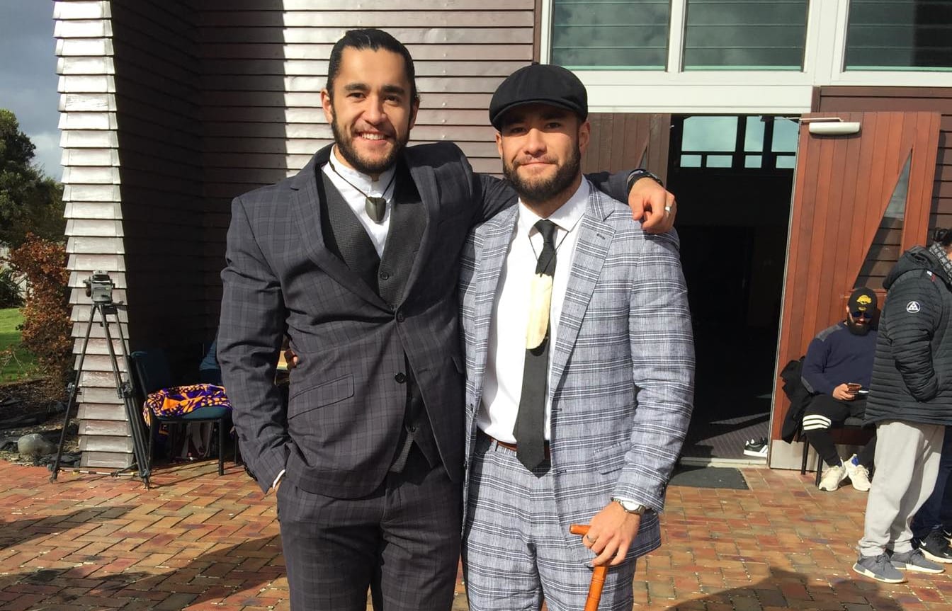 Eru Kapa-Kingi (left) and his brother Tipene Kapa-Kingi with his tiripou.