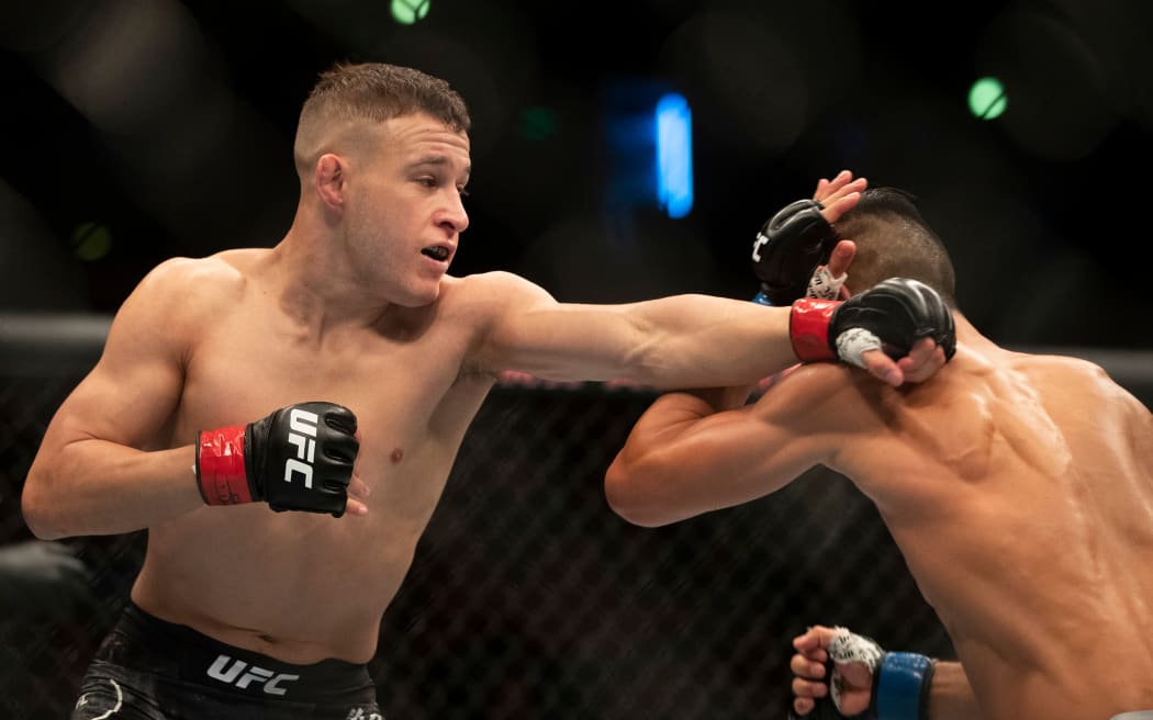 Kai Kara-France fighting Tyson Nam in 2020.