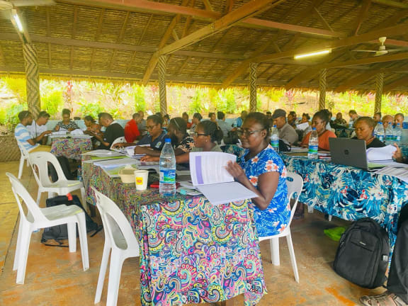 Caption 3: The Australian National University - Solomon Islands National University
election observer team completed three days of training in Honiara, before departing to 15 constituencies across Solomon Islands.