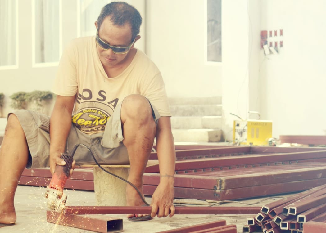 A Filipino construction worker in Guam