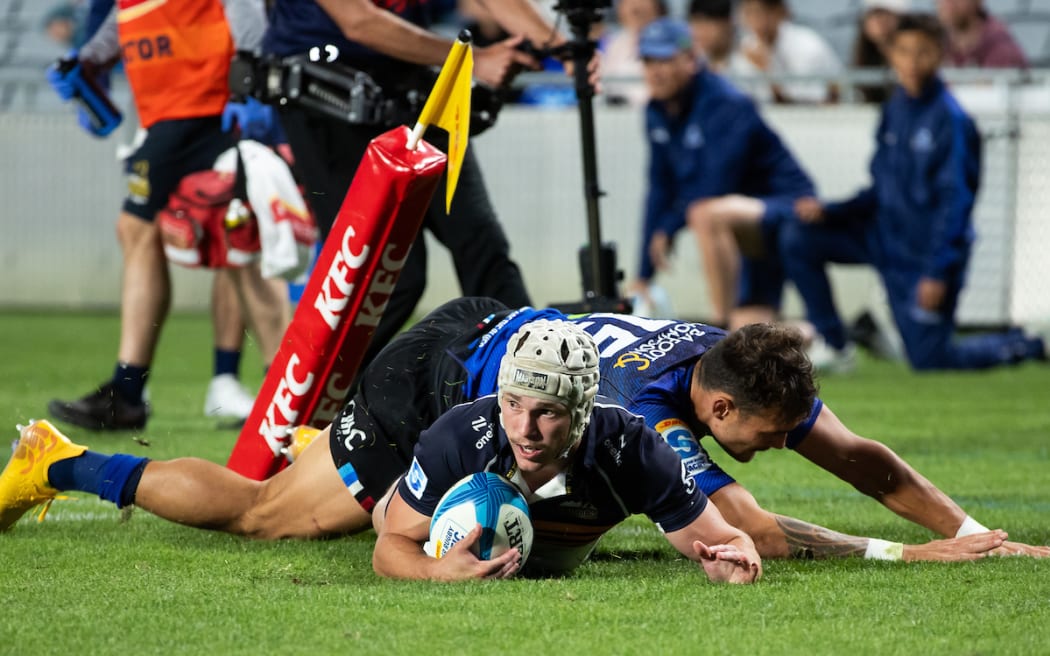 Brumbies Declan Meredith dives over to score a try during the Super Rugby Paciﬁc - Blues v Brumbies at Eden Park, Auckland.