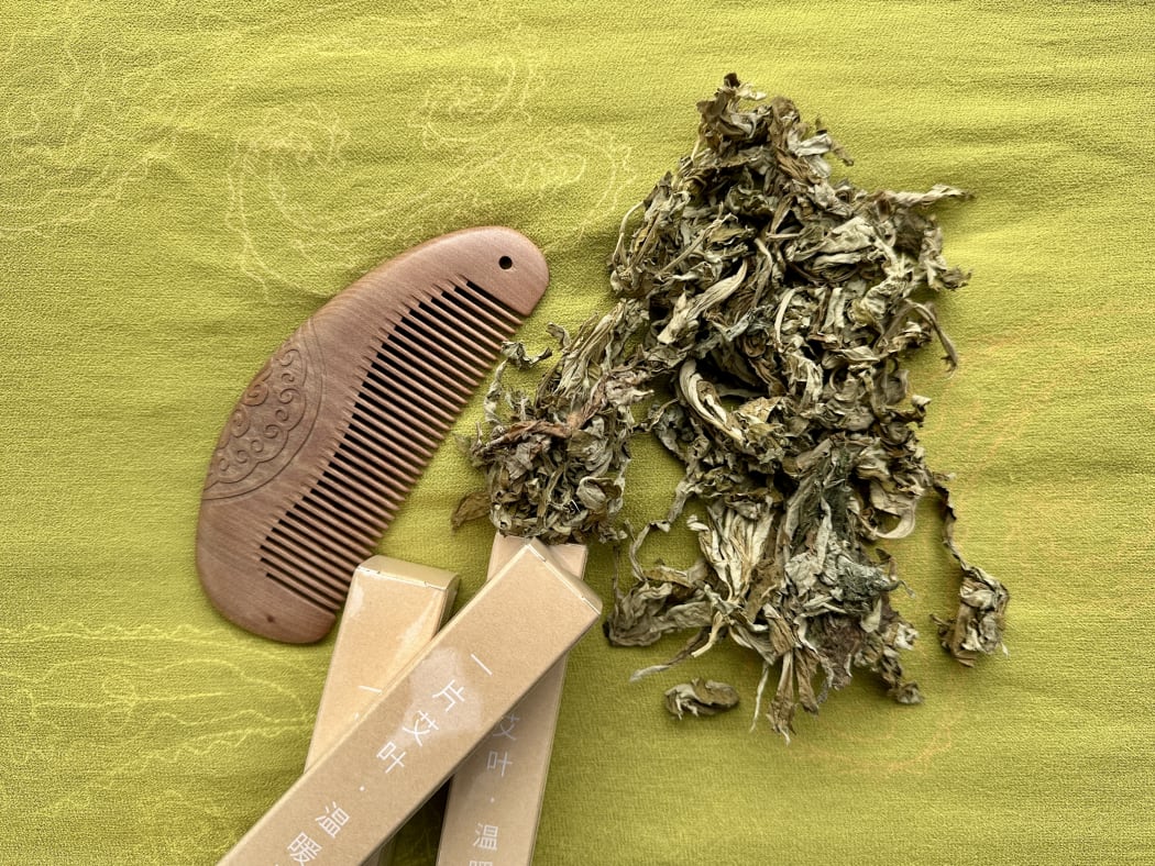 Mugwort is commonly used in traditional Chinese medicine, especially in moxibustion.