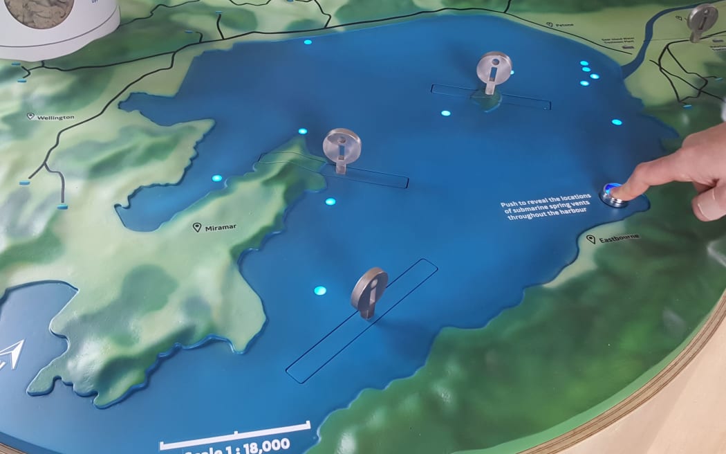 Location of freshwater springs in Wellington Harbour