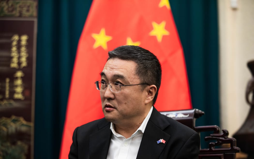 Unirse a AUKUS puede considerarse como «tomar partido», dice el embajador chino