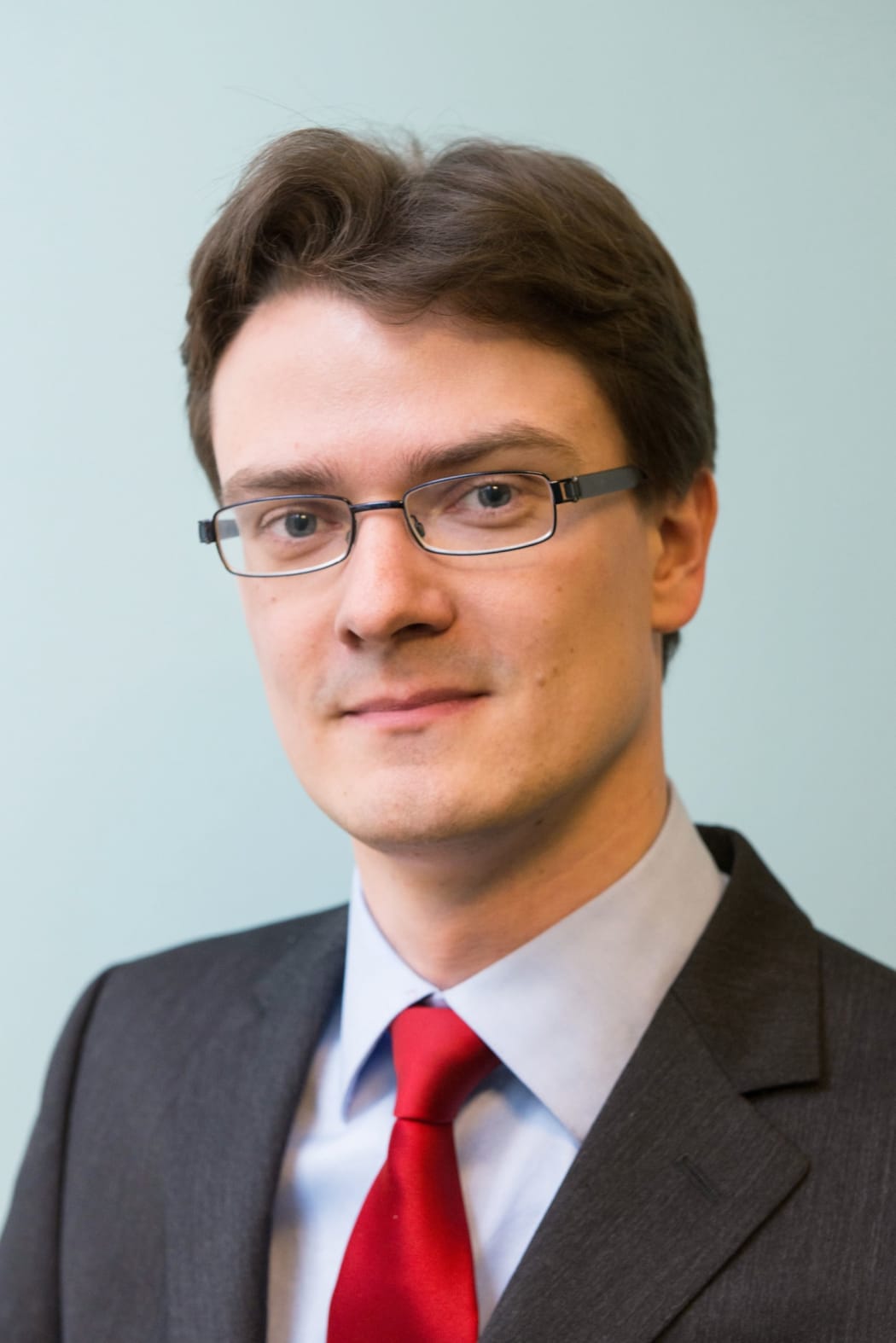 Dr Joris Larik