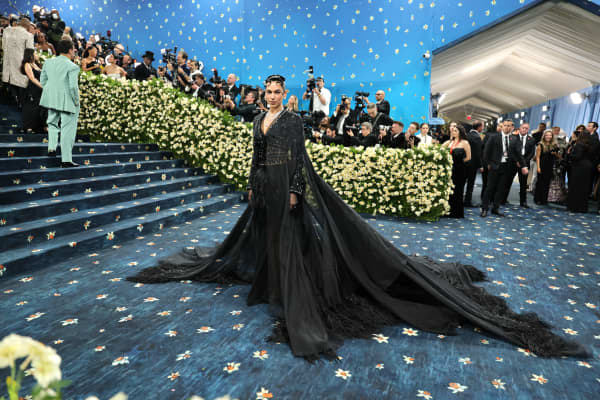 Dua Lipa attends the 2025 Met Gala Celebrating "Superfine: Tailoring Black Style" at Metropolitan Museum of Art on May 05, 2025 in New York City.