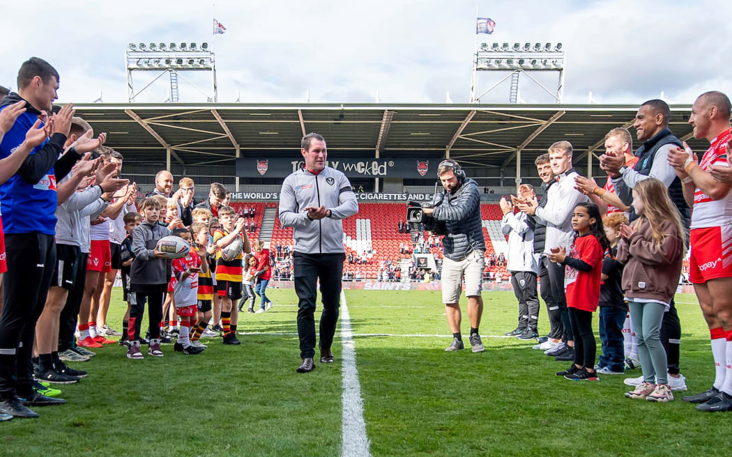 Kristian Woolf, who has previoulsy coach English side St Helens and Tonga will take on a new coaching assignment with the Dolphins replacing Wayne Bennett.