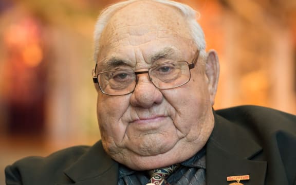 Master waka builder Hekenukumai (Hector) Busby is honoured at Te Waka Toi Awards 2013