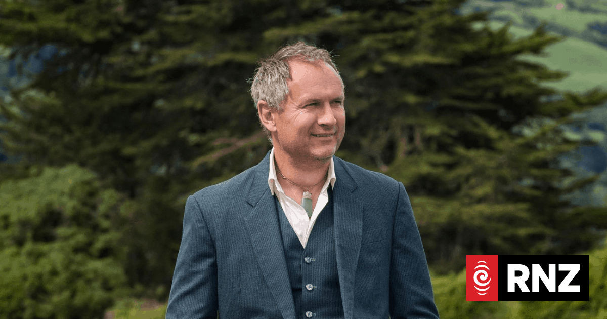 Ironic that government has 'run out of time' to pursue longer Parliamentary term - law expert