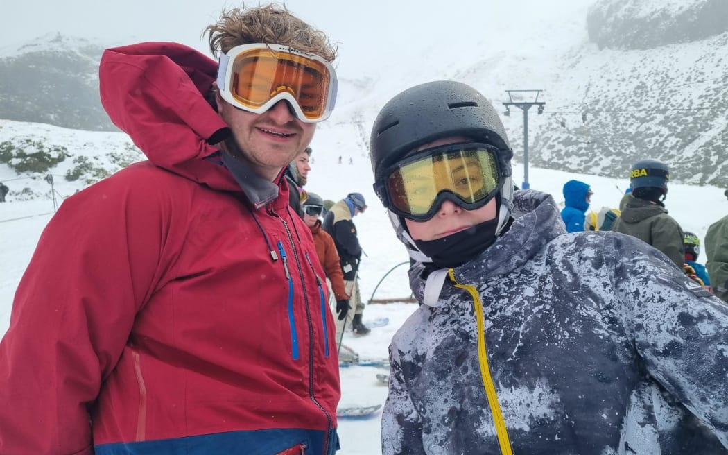 Snowboard buddies Hugo and Vadim.