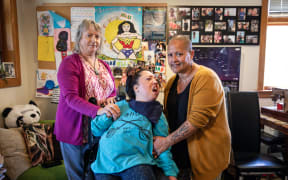 Donna Clarke (support worker), Ella and mother Loraine Wiersma