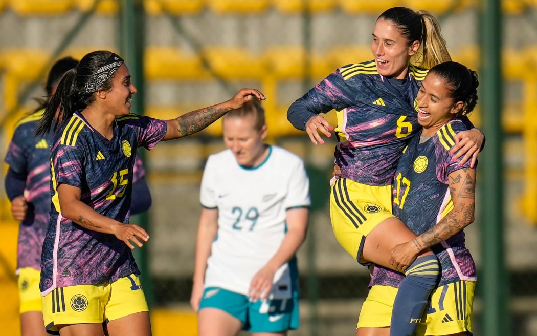 Colombia football shorts store