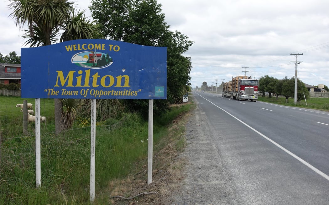 Milton’s sign hails the settlement as the “Town of Opportunities”, unfortunately for residents those opportunities have been recognised by some in the methamphetamine trade.