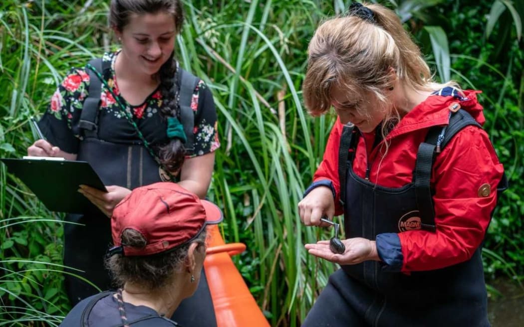Nicole Hanrahan (left-rear), Michele Melchior (right) and Dr Sue Clearwater (back to camera)