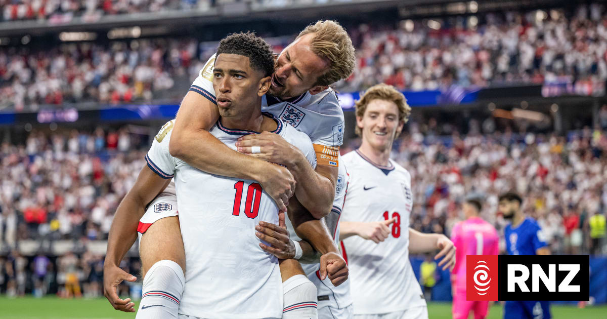 Live: England v Ghana - Football World Cup Group L match