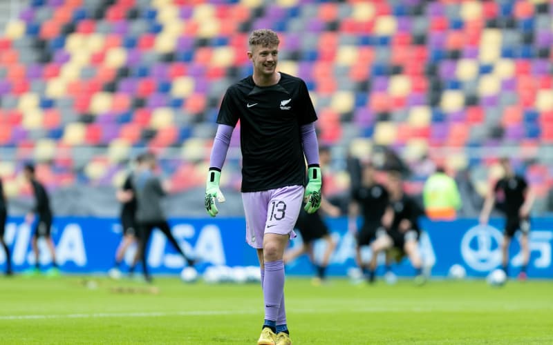Young keeper Henry Gray rejoins the Phoenix on loan from EPL club | RNZ