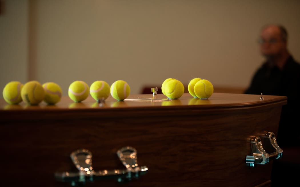 Mike the Juggler's funeral
