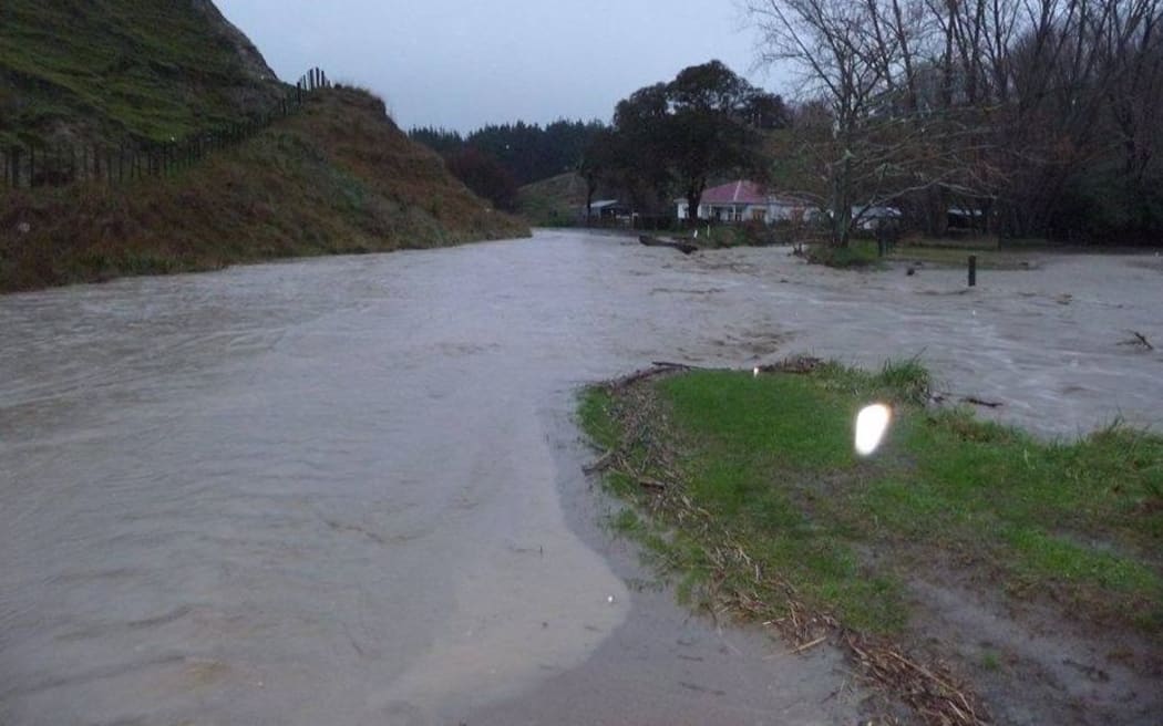 Flooding on Makirikiri Valley Road.