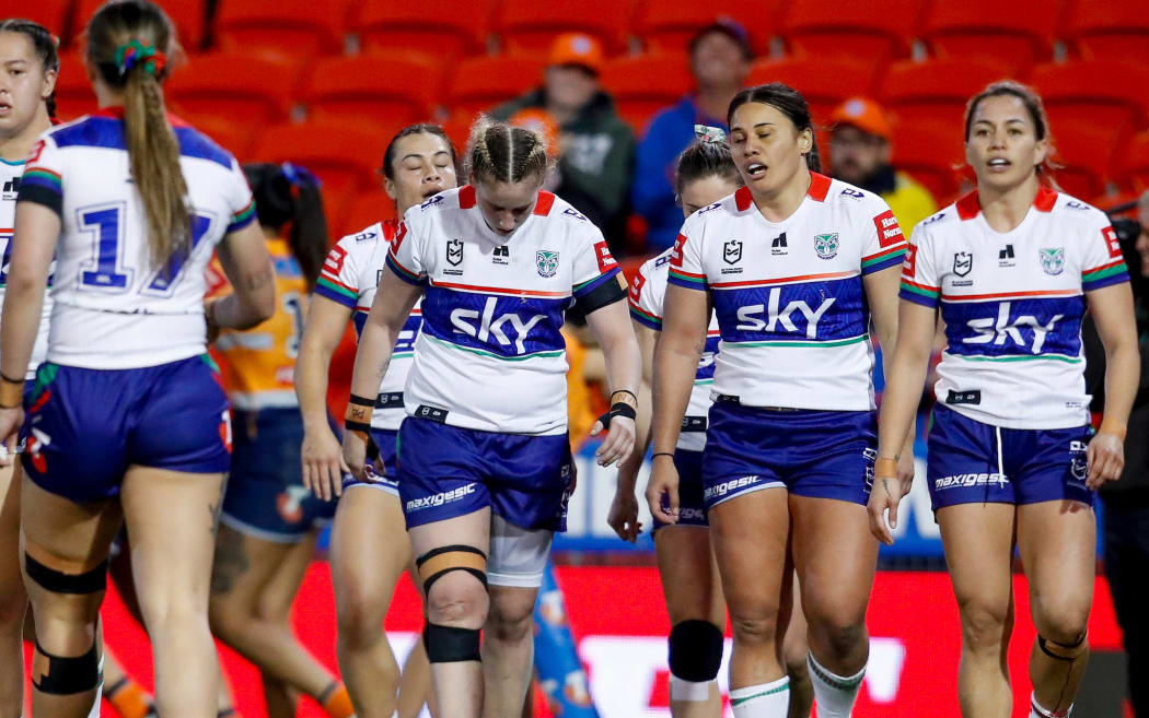 Dejected looking Warriors players after the Knights score. Newcastle Knights Women v One New Zealand Warriors Women.