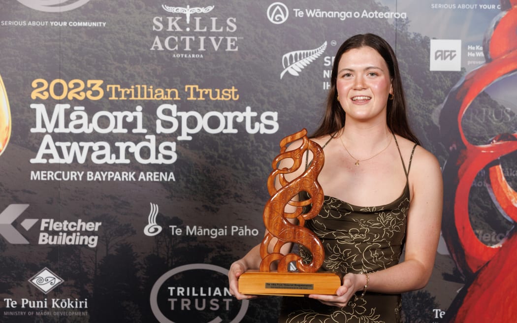 Erika Fairweather wins the supreme award at the Maori Sports Awards.