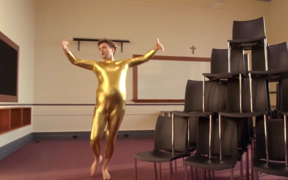 Screenshot from Mel Parson's 'Bottom of the Street' video featuring Tom Sainsbury