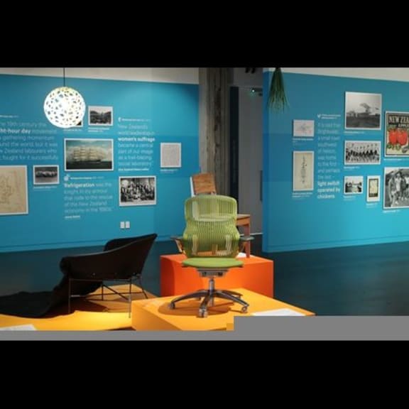 4q22g90 gallery image 9381