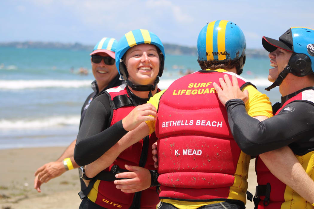 A team competes in the Auckland All-In IRB Event 2020