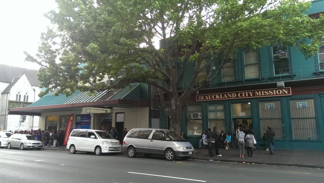 The queue outside Auckland City Mission.