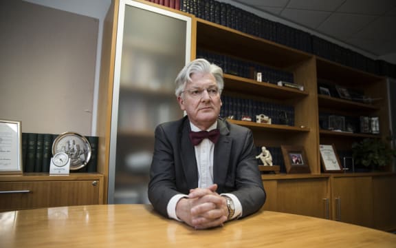 Peter Dunne announces he will resign at the 2017 election after 33 years in parliament.