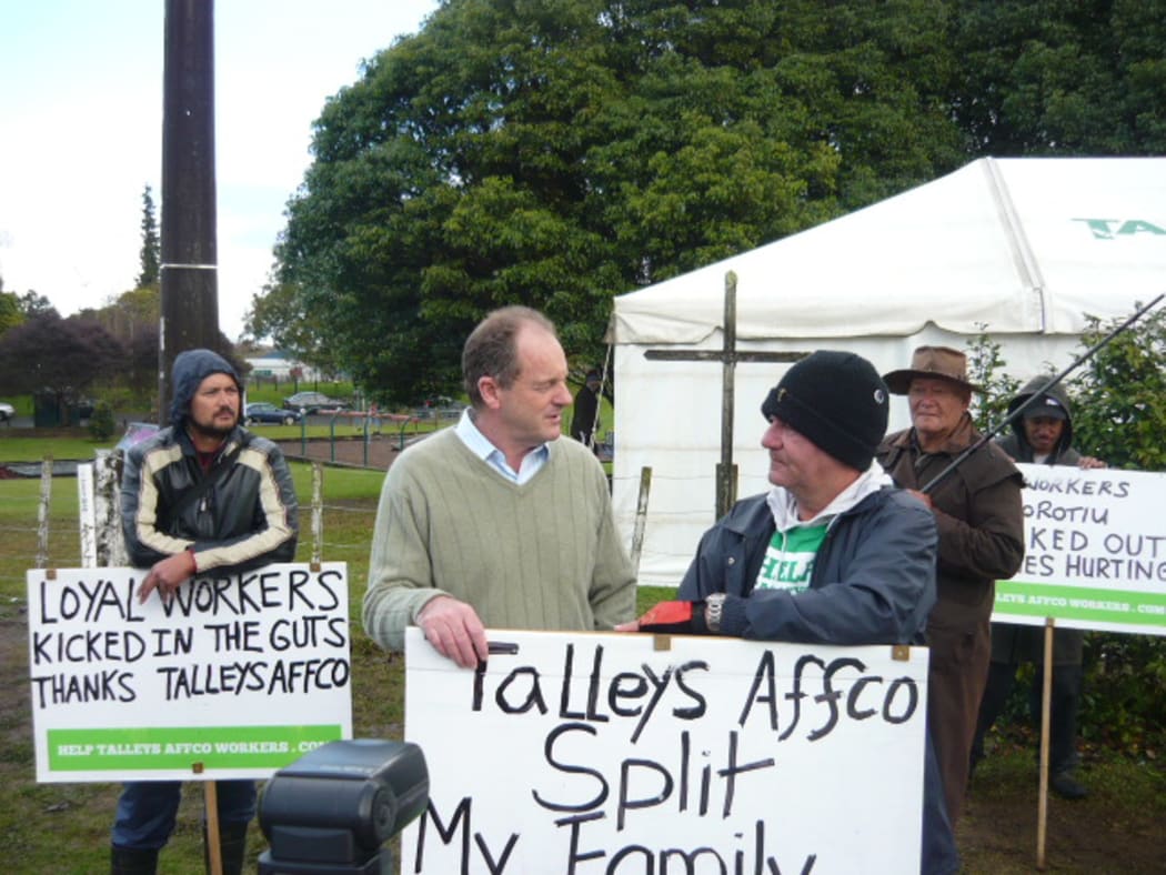 Labour leader David Shearer, centre, with worker John Ryan outside AFFCO's Horotiu plant near Hamilton.
