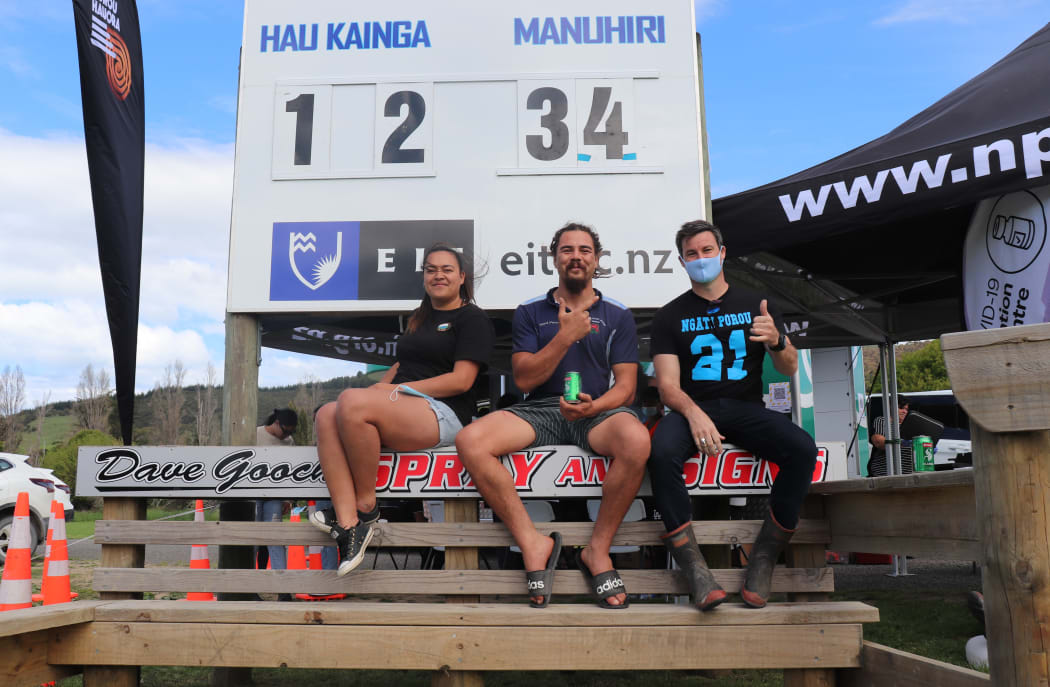 The Prime Minister’s fiancé Clark Gayford with Ngāti Porou and East Coast Rugby supporter, who got his second vaccine today.