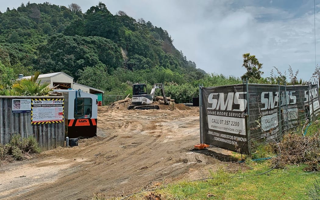 The late Neville Harris’ home was the first to be removed as part of the Whakatāne District Council's managed retreat process. Two more have now followed.