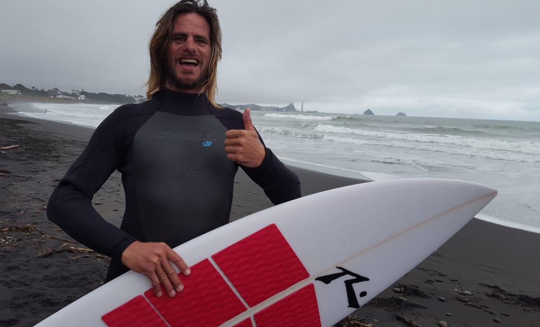 Opunake surfer "Rattakiss"