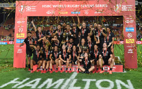 New Zealand men and women celebrate winning the HSBC New Zealand Sevens at FMG Stadium in Hamilton on 26 January 2020.