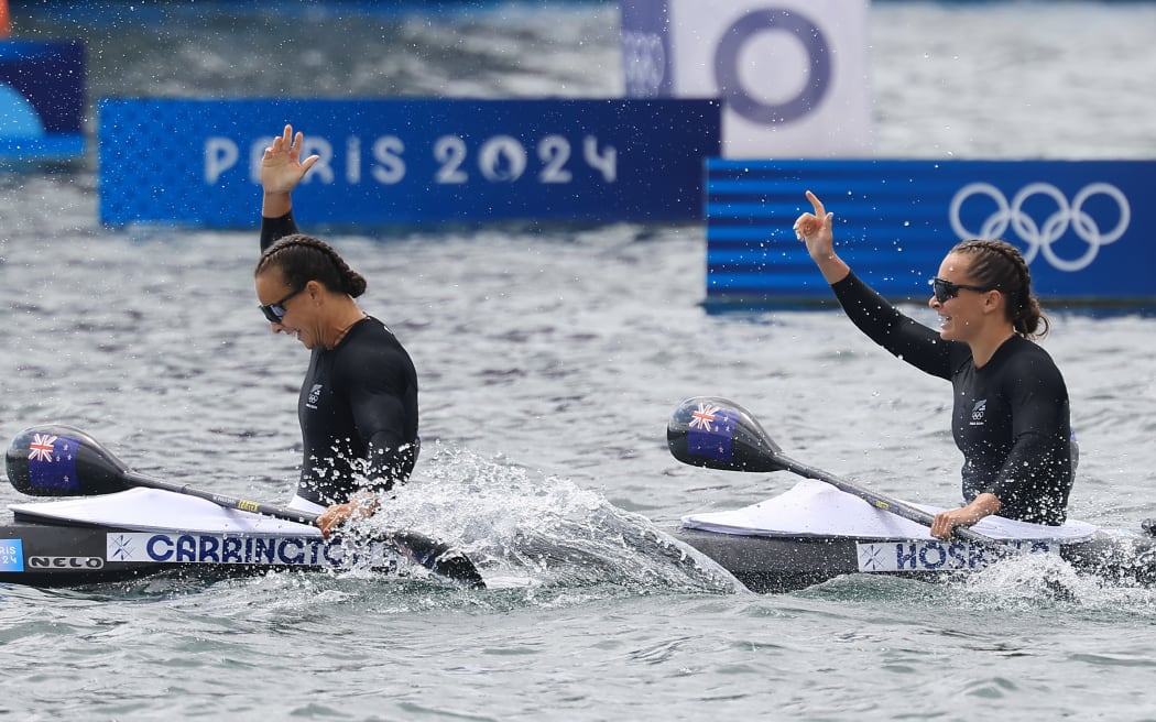 Lisa Carrington and Alicia Hoskin of New Zealand win gold in the women’s Kayak Double 500m Paris 2024