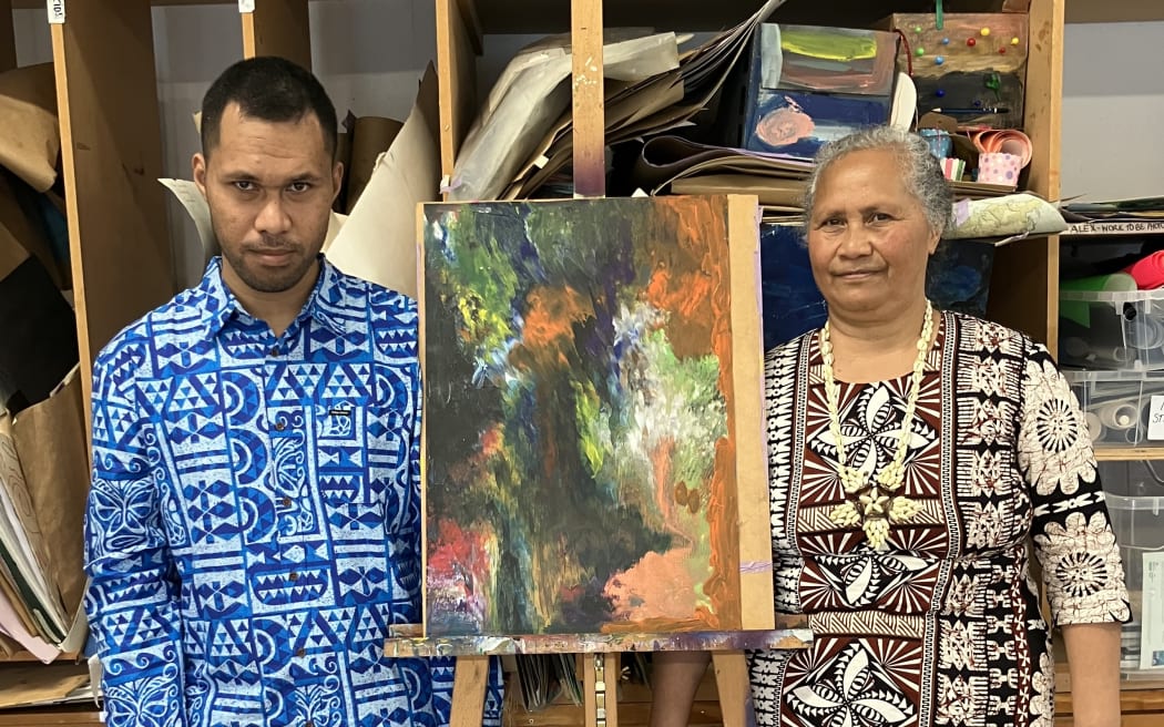 Artist Ululau Ama and his mum Maununu Ama.