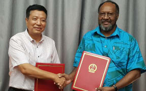 Liu Guan and Charlot Salwai.