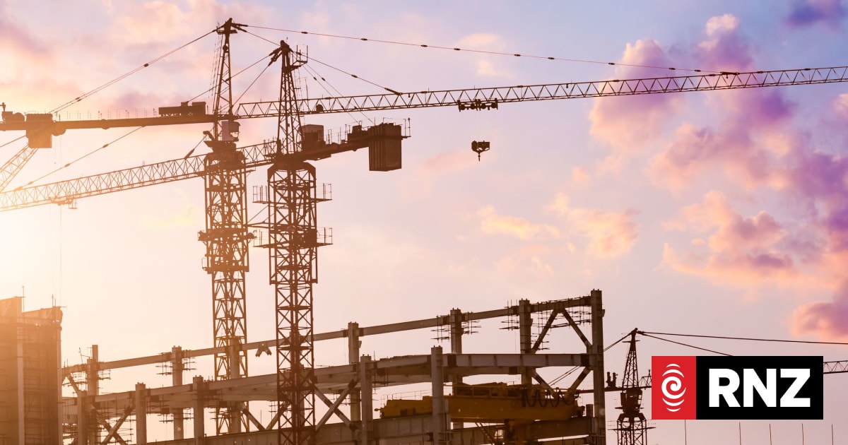 Half of infrastructure firms lose staff overseas in past year, survey finds