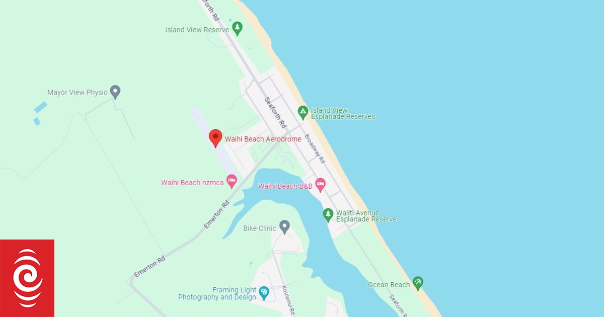 Two planes collide at Waihi Beach airfield | RNZ News