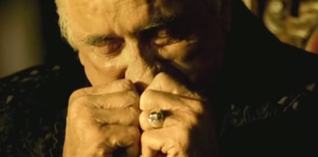 Johnny Cash singing Hurt