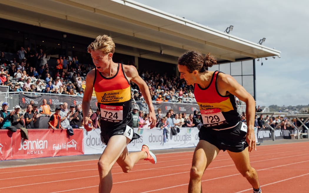 Ben Ruthe and Sam Tanner finished identically at the 1500m.