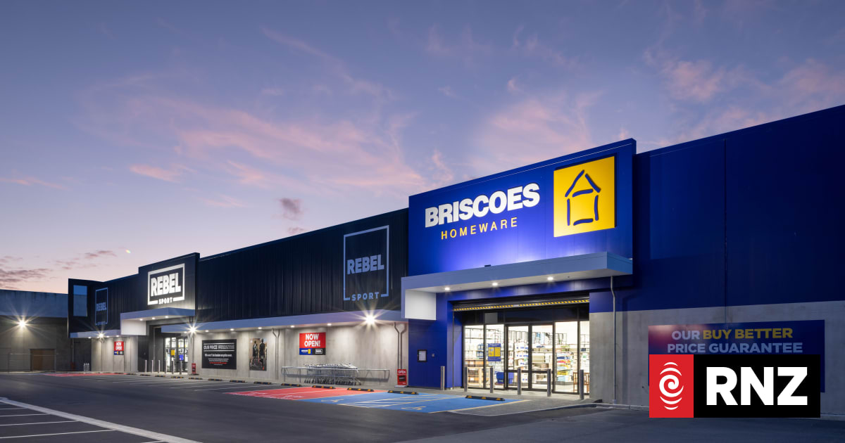 Briscoe Group's sales grow for third consecutive quarter