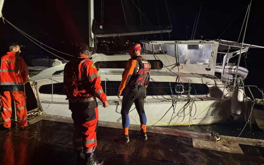 The SES on scene after a boat with people on it came loose in Kiama overnight.
