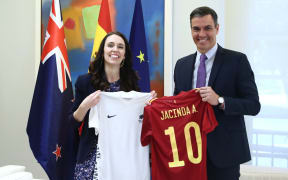 Jacinda Ardern meets Spanish President Pedro Sánchez in Madrid