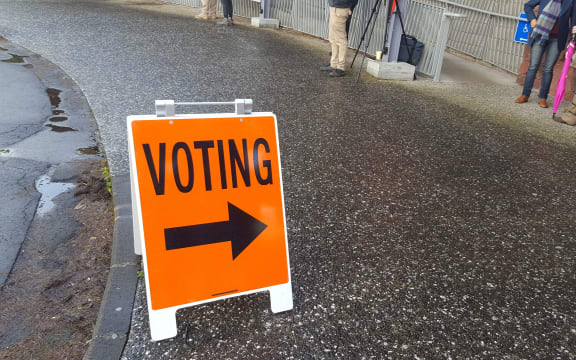 Voting sign, Mt Albert electorate, 12 September 2017. Polling booth.