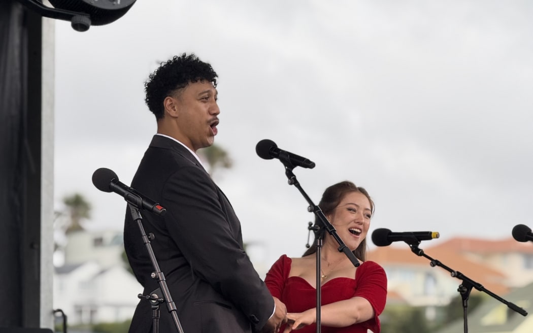 Opera singers Alfred Fonoti-Fuimaono and Sarah Mileham