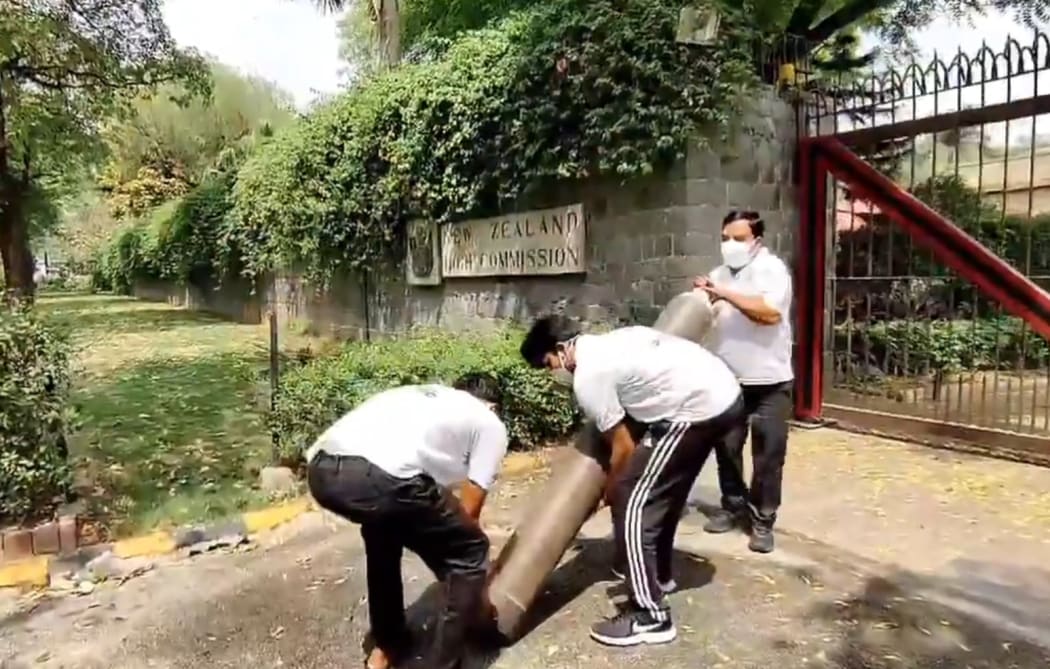 An oxygen cylinder being delivered to the New Zealand High Commission in Delhi.