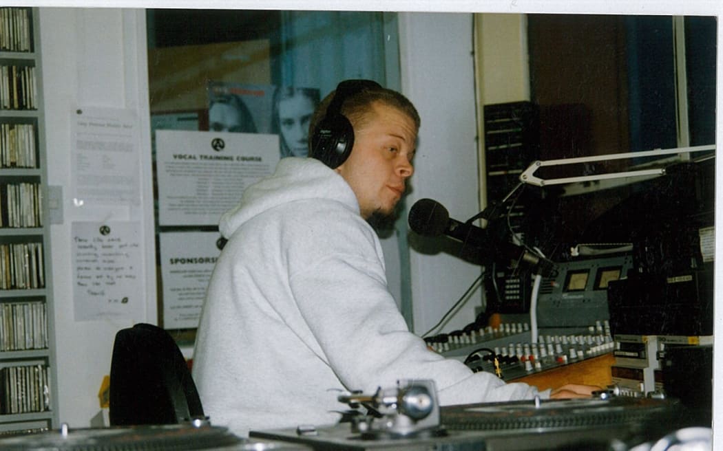 Radio Active Breakfast host Lewis Tennant in studio 1997.